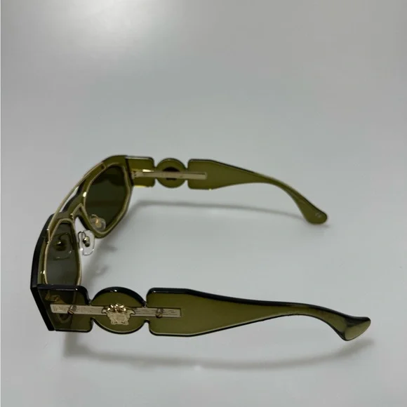 Versace VE 2235 Transparent Green/Green (1252/71) Sunglasses Versace VE 2235 Transparent Green/Green (1252/71) Sunglasses main image 2